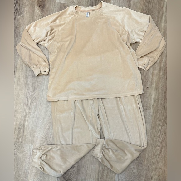 Lissome Lounge Tan Velvet Pajama Jogger Set size 2X - Picture 1 of 6